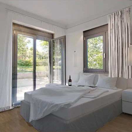 Heora - The Floating Villa Tria Monastiria